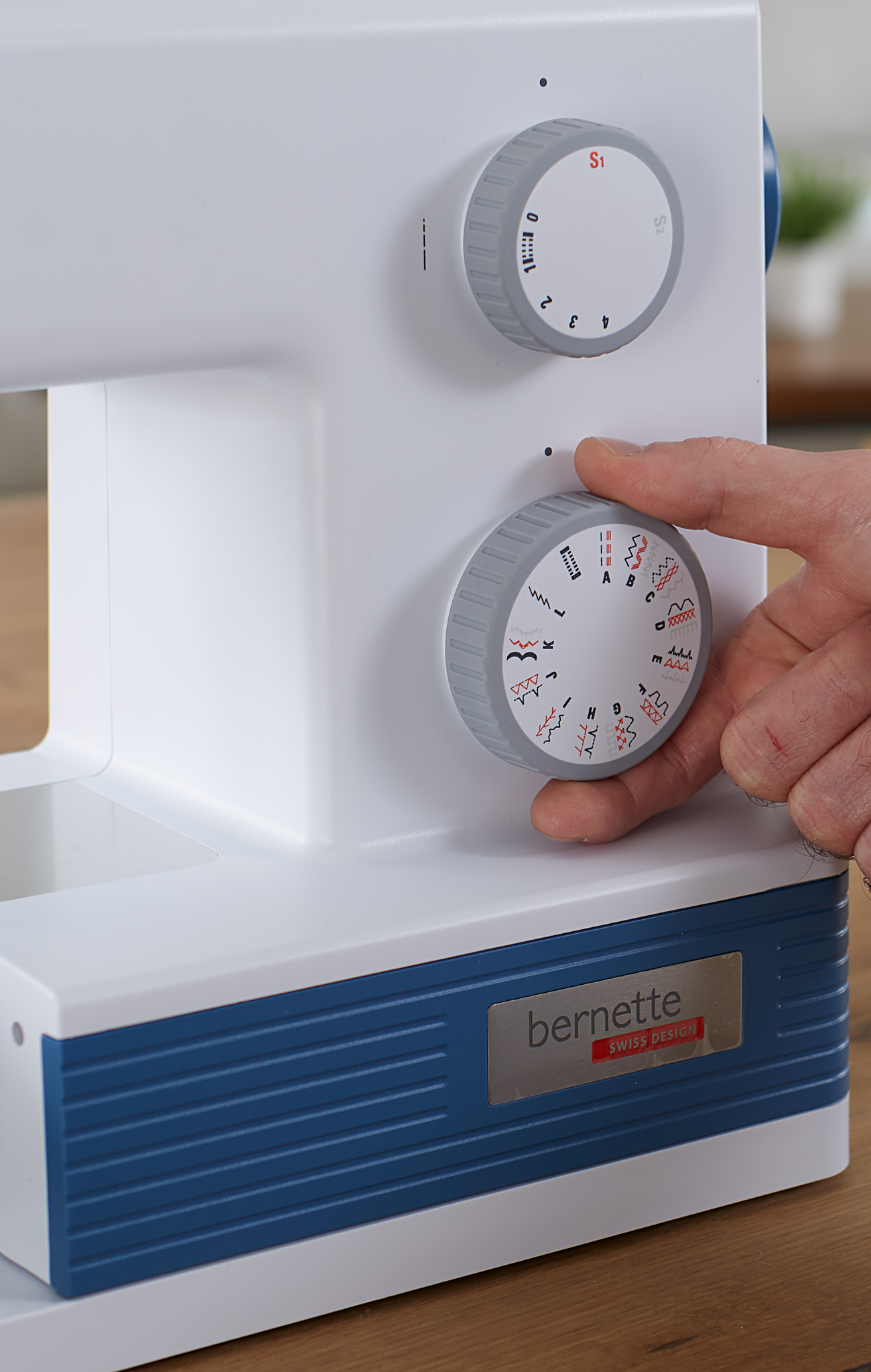 Bernette b05 – Academy Beginner-Friendly Sewing Machine